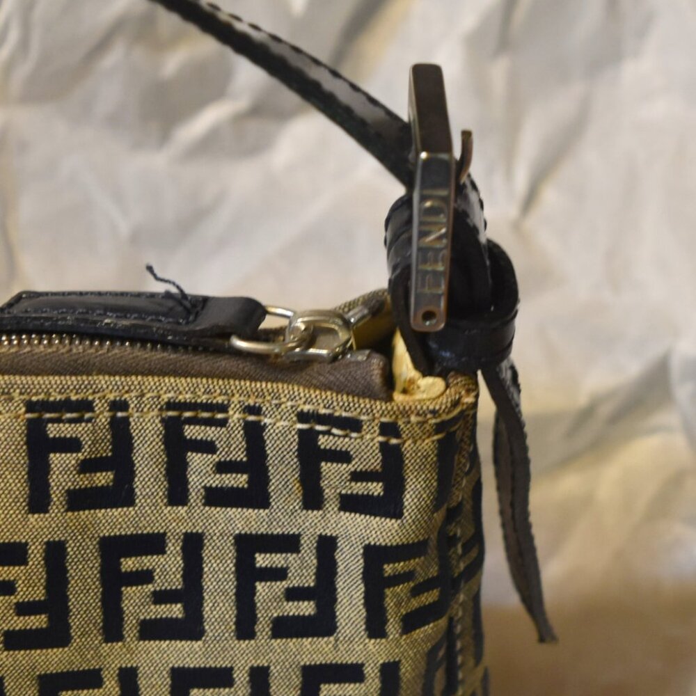 Vintage Fendi Zucca Canvas Leather Pochette Made in Italy - Picture 9 of 11
